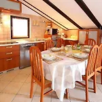 Apartman With Parking Space - 23795 *